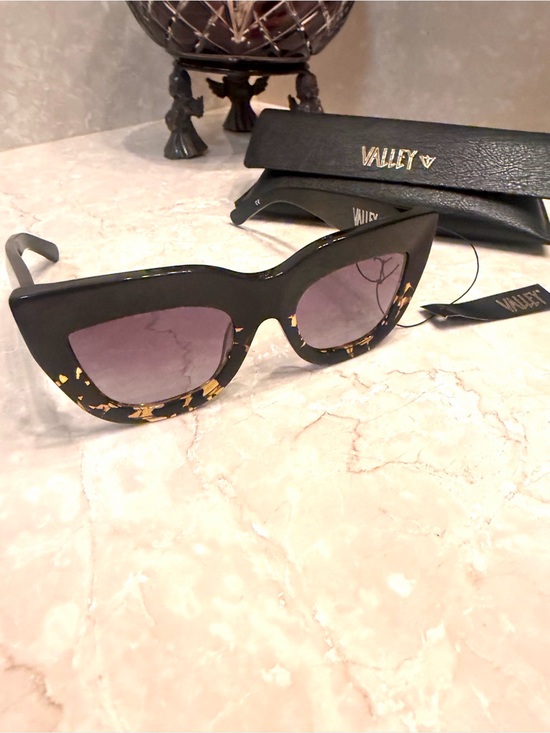 Valley Eyewear Accessories - ❌SOLD❌ Valley Marmont, Black with Gold Fleck, Cat-Eye Sunglasses, Tags and Case.